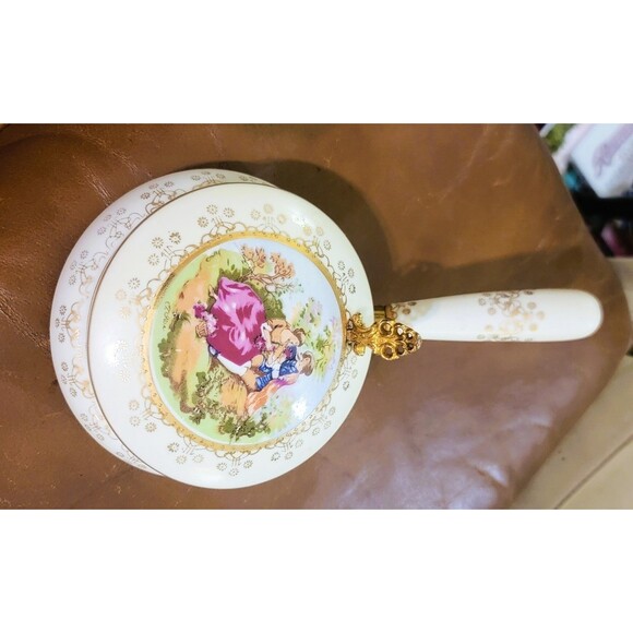 MCM Lefton Porcelain Silent Butler/ Crumb Catcher MINT Courting Couple Gold Trim - Picture 12 of 15